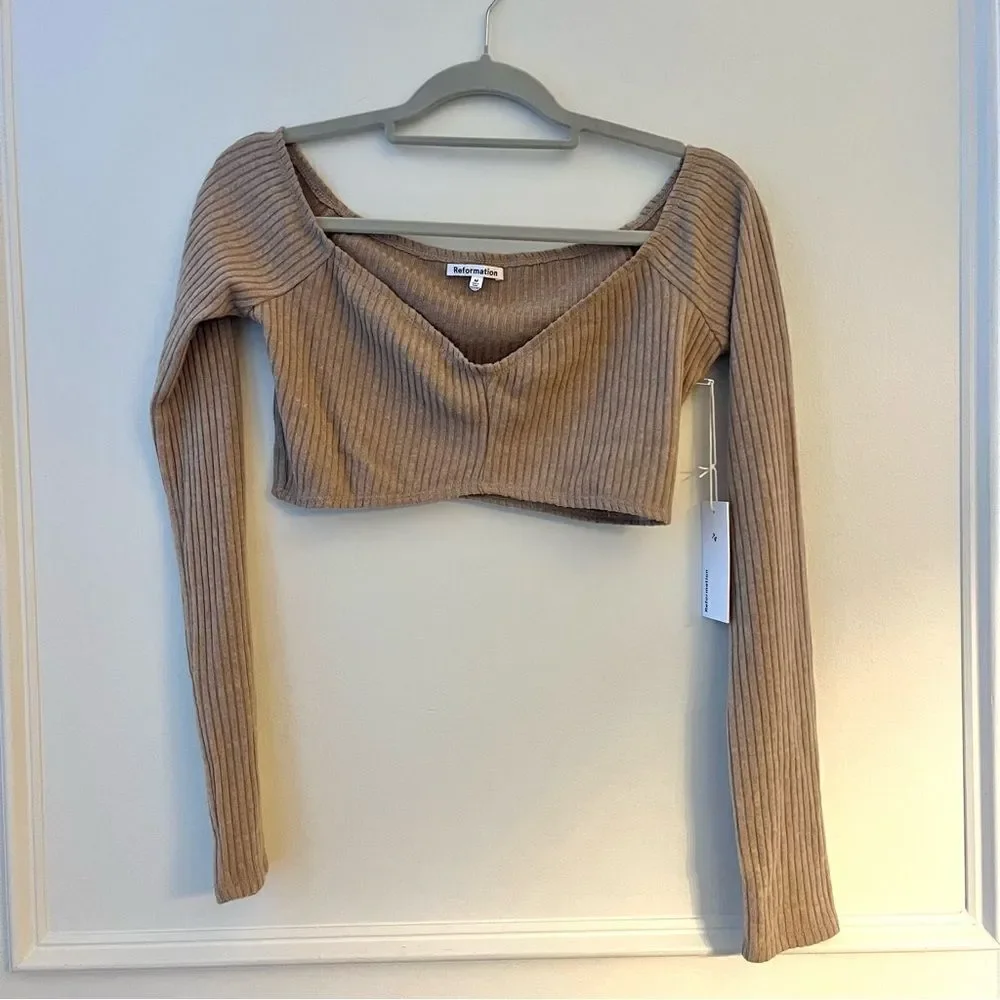 Reformation Shayne Long Sleeve‎ Cropped Ribbed Top in Buff Beige NWT Size Medium